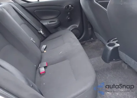 2014 Nissan Versa 1.6 S z USA, uszkodzony, nr VIN 3N1CN7AP1EL855774